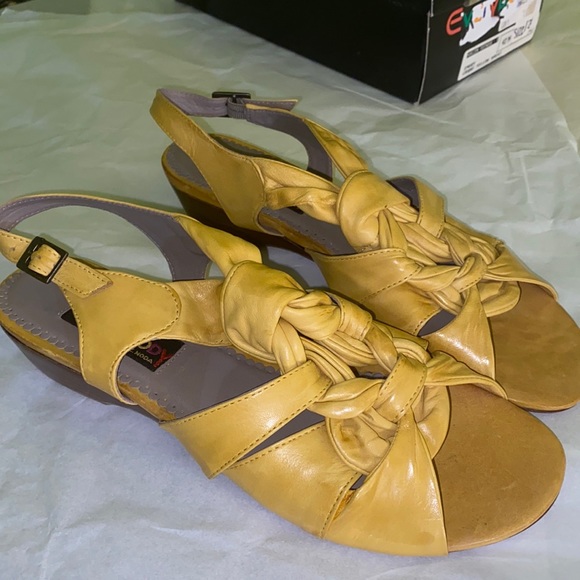 Yellow Box Womens Emory Flip Flop Yellow Box Womens Emory Flip Flop